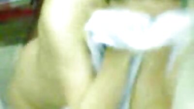 ഒരു മിനിറ്റ് വേഗത്തിലുള്ള ലൈംഗികത അവളെ വേഗത്തിലും ആഴത്തിലും നാല് കാലുകളിലും മുട്ടിച്ചു